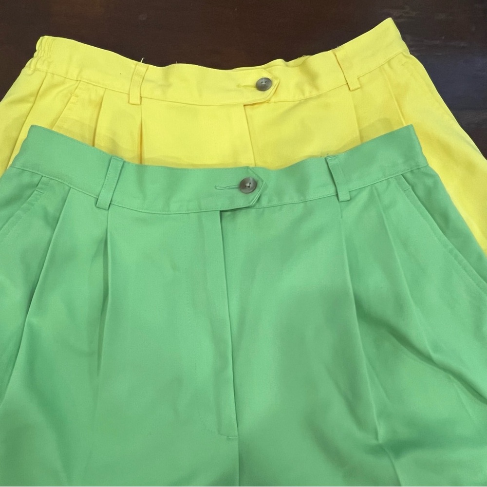 Izod size 6 set of 2 shorts Bermuda Tailored vintage 80s colorful retro pleated